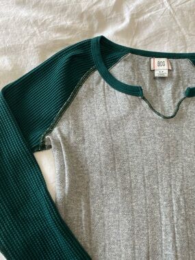 BDG Gray Ribbed Top with Dark Green Trim